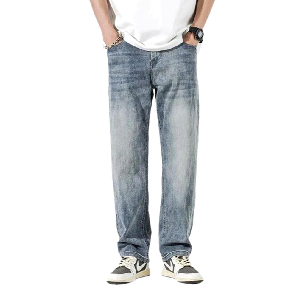 Stonewashed men mid-waist jeans