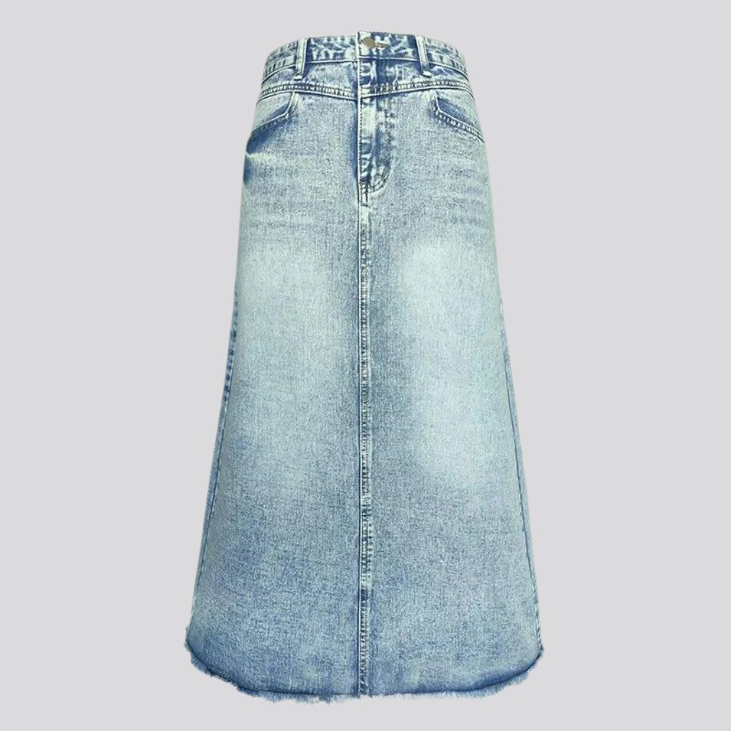 Light-wash women denim skirt