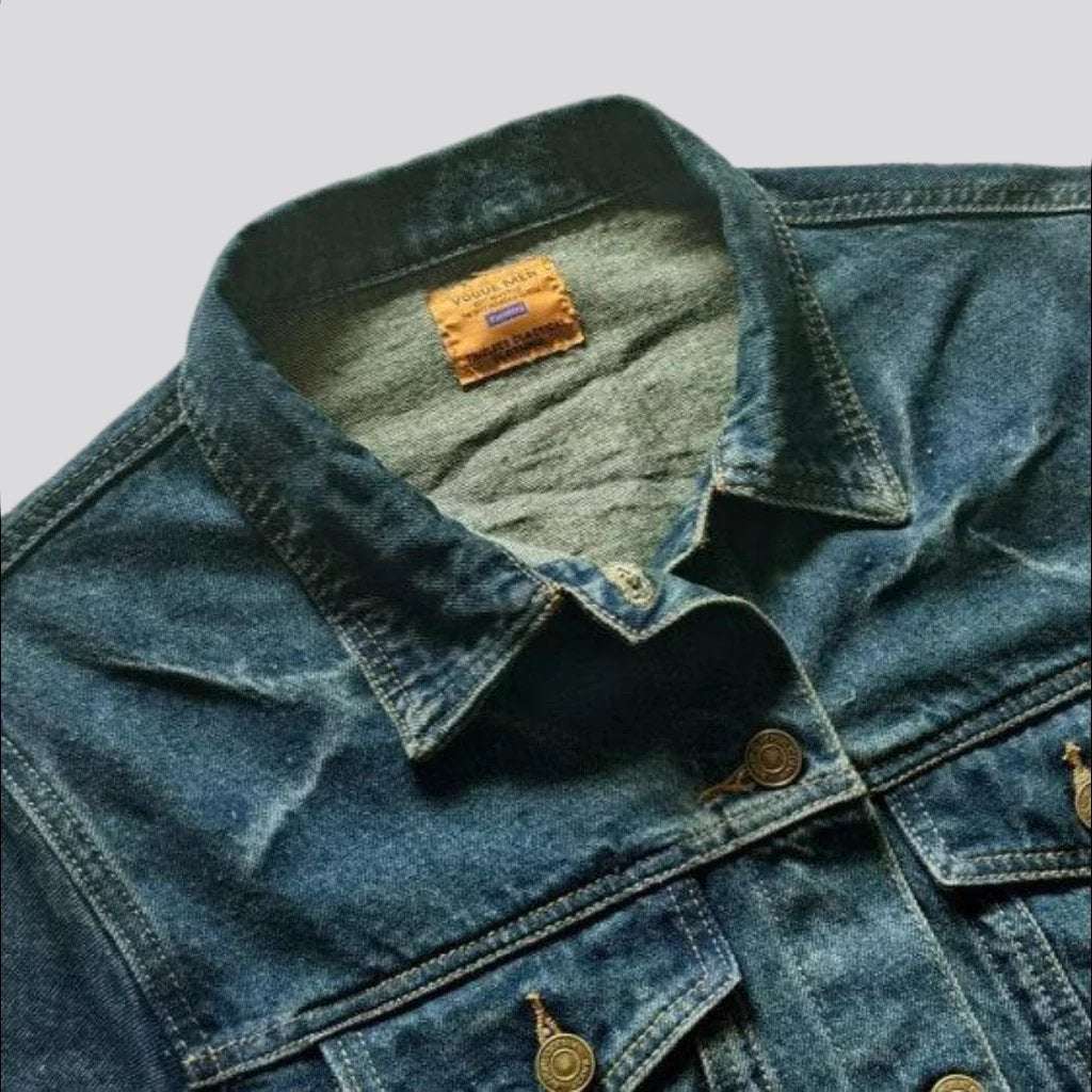 Elektrisch blaue Jeansjacke mit Stickerei