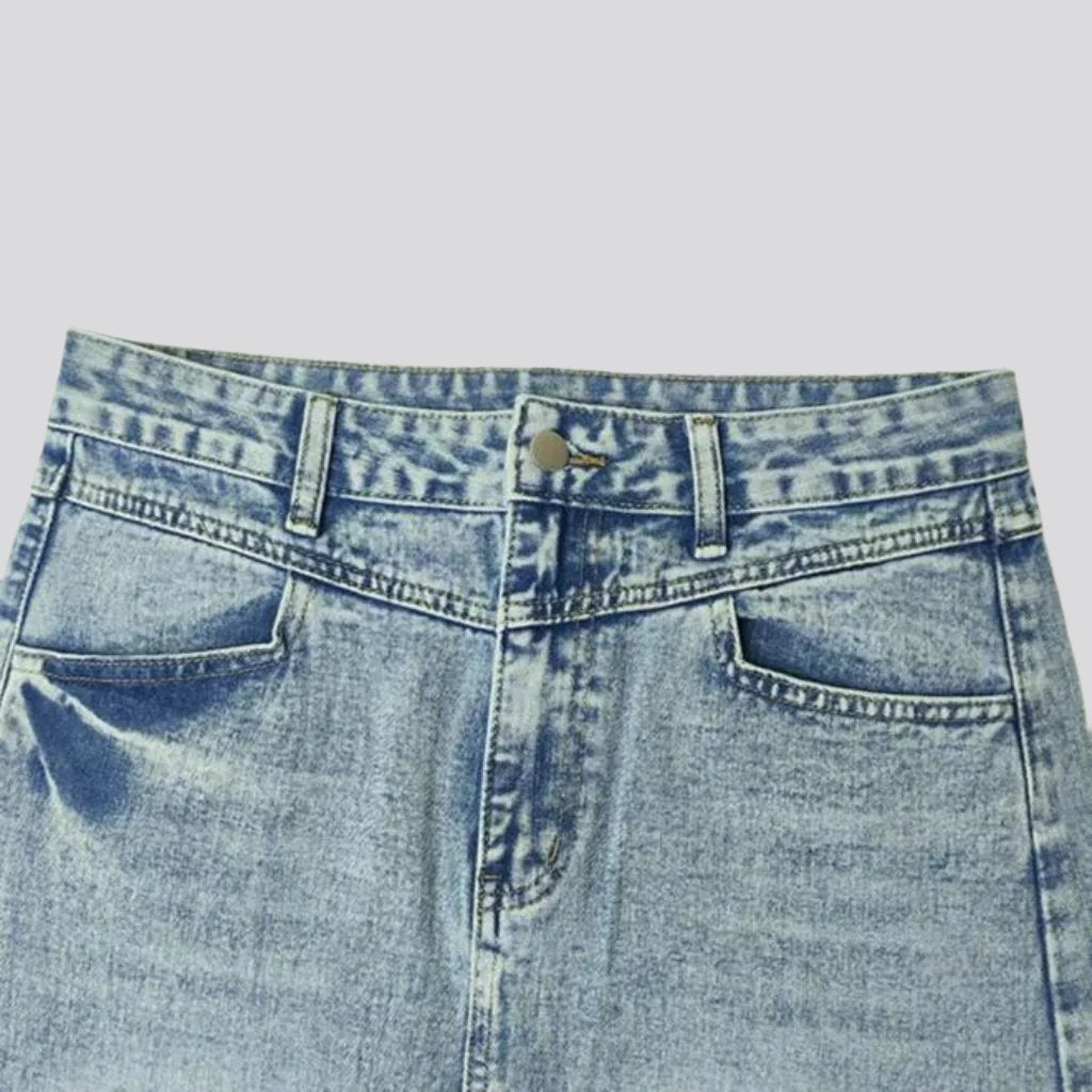 Light-wash women denim skirt