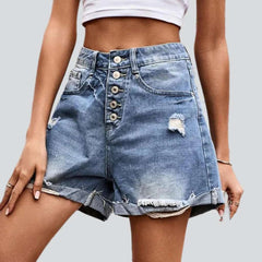 Exposed buttons distressed denim shorts