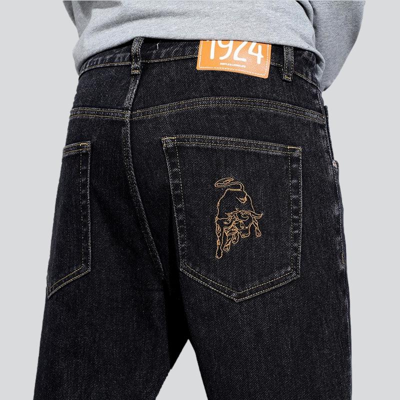 Slightly embroidered men jeans