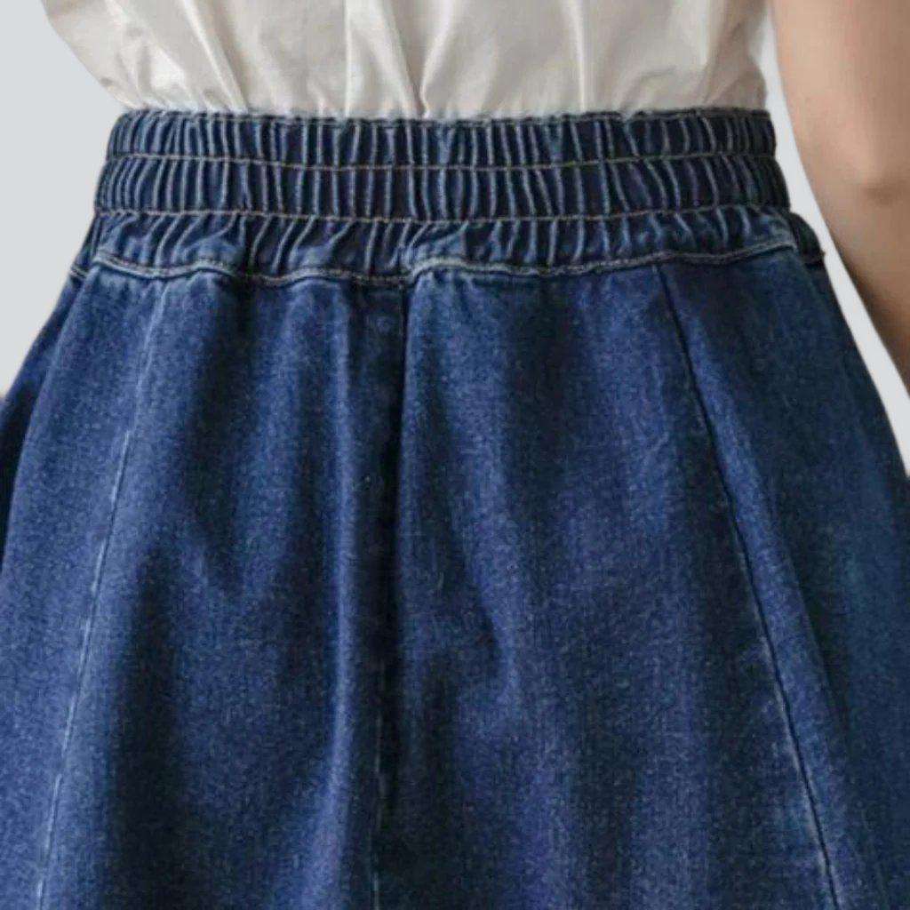 Elegant denim skirt with rubber