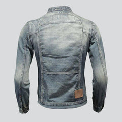 Chaqueta vaquera estilo biker vintage de moda