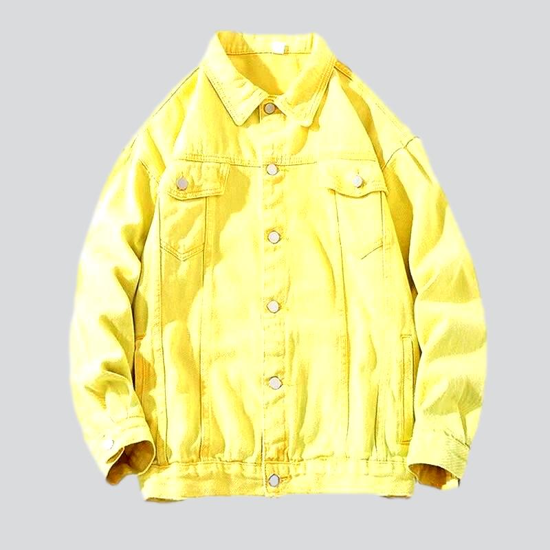 Super übergroße farbige Jeansjacke