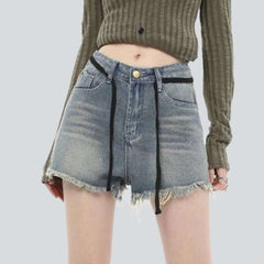 Lockere Vintage-Jeansshorts im Distressed-Look