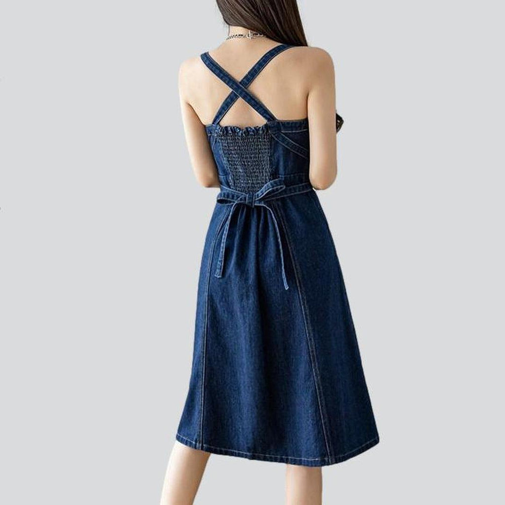 Sleeveless knee-length denim dress