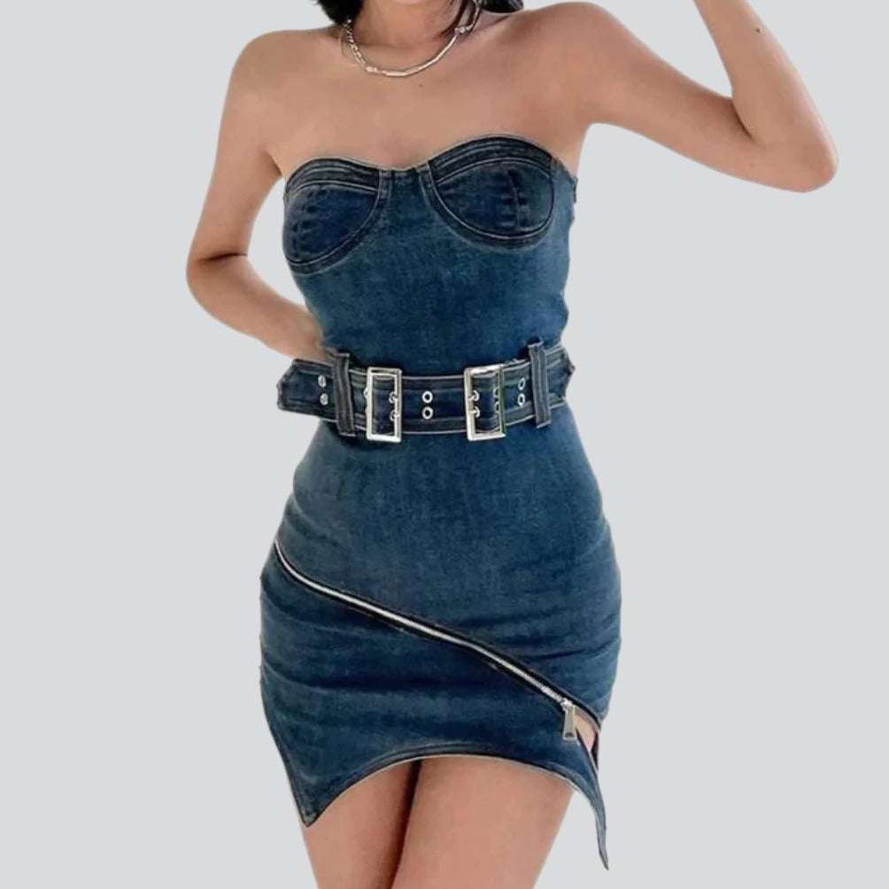 Vestido vaquero mini asimétrico sin tirantes