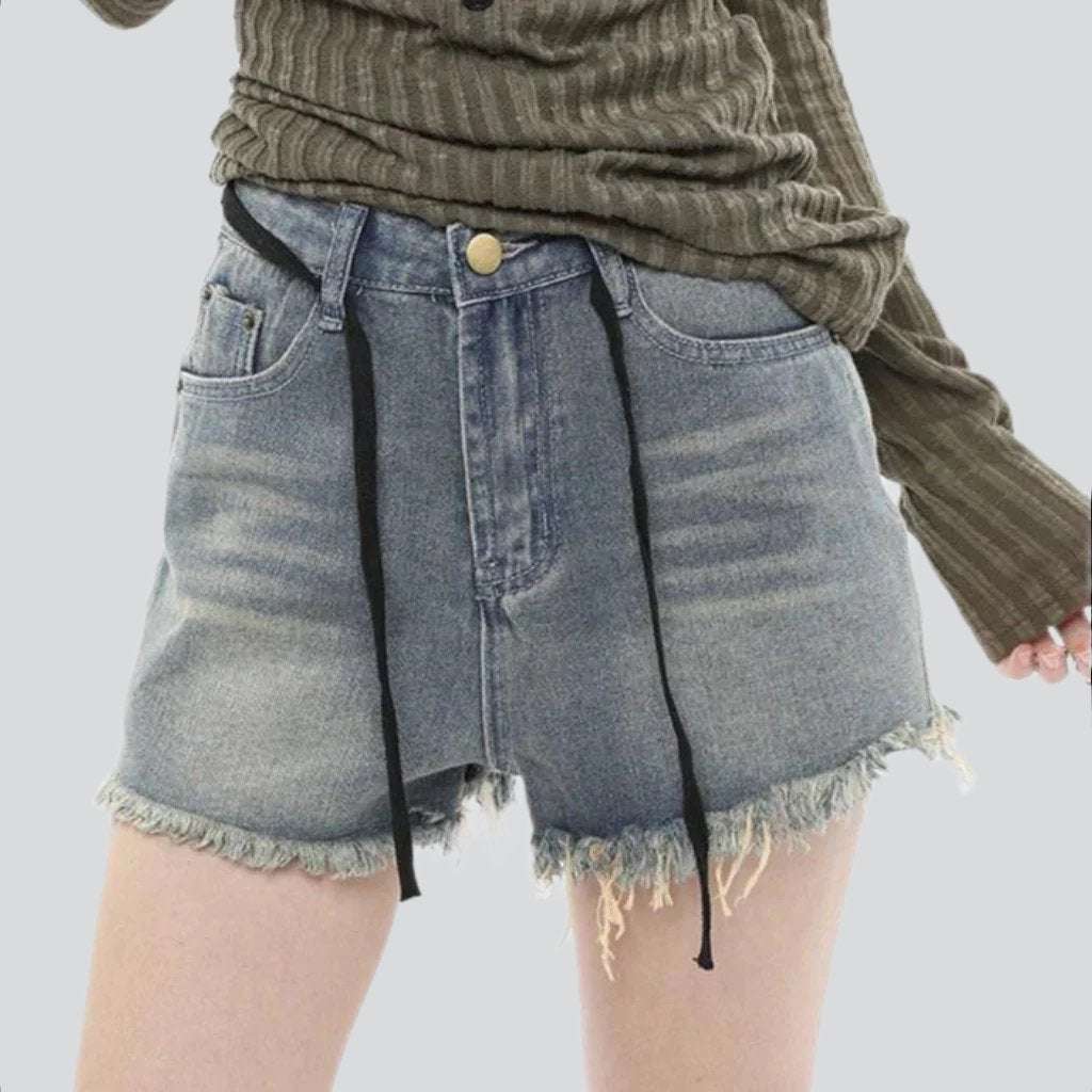 Lockere Vintage-Jeansshorts im Distressed-Look