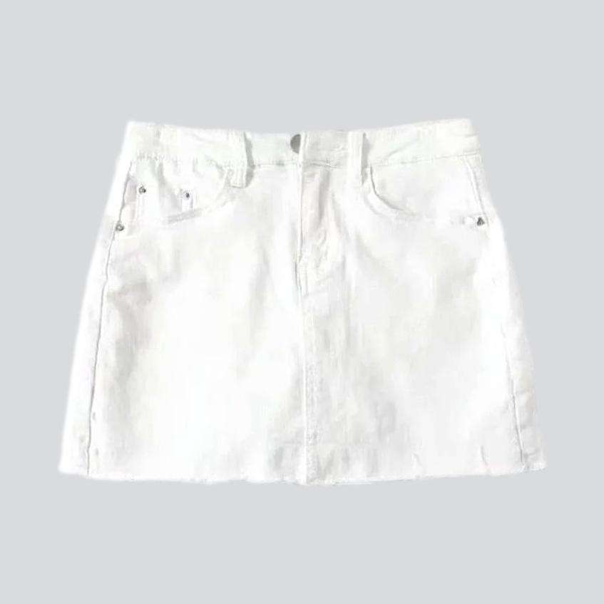 Figurbetonter Mini-Jeans-Skort