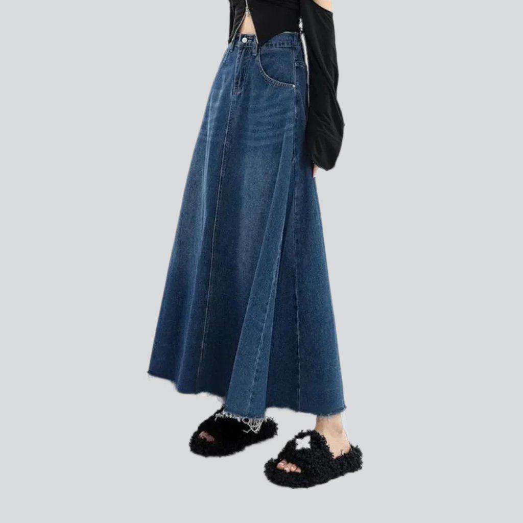 A-line raw hem denim skirt