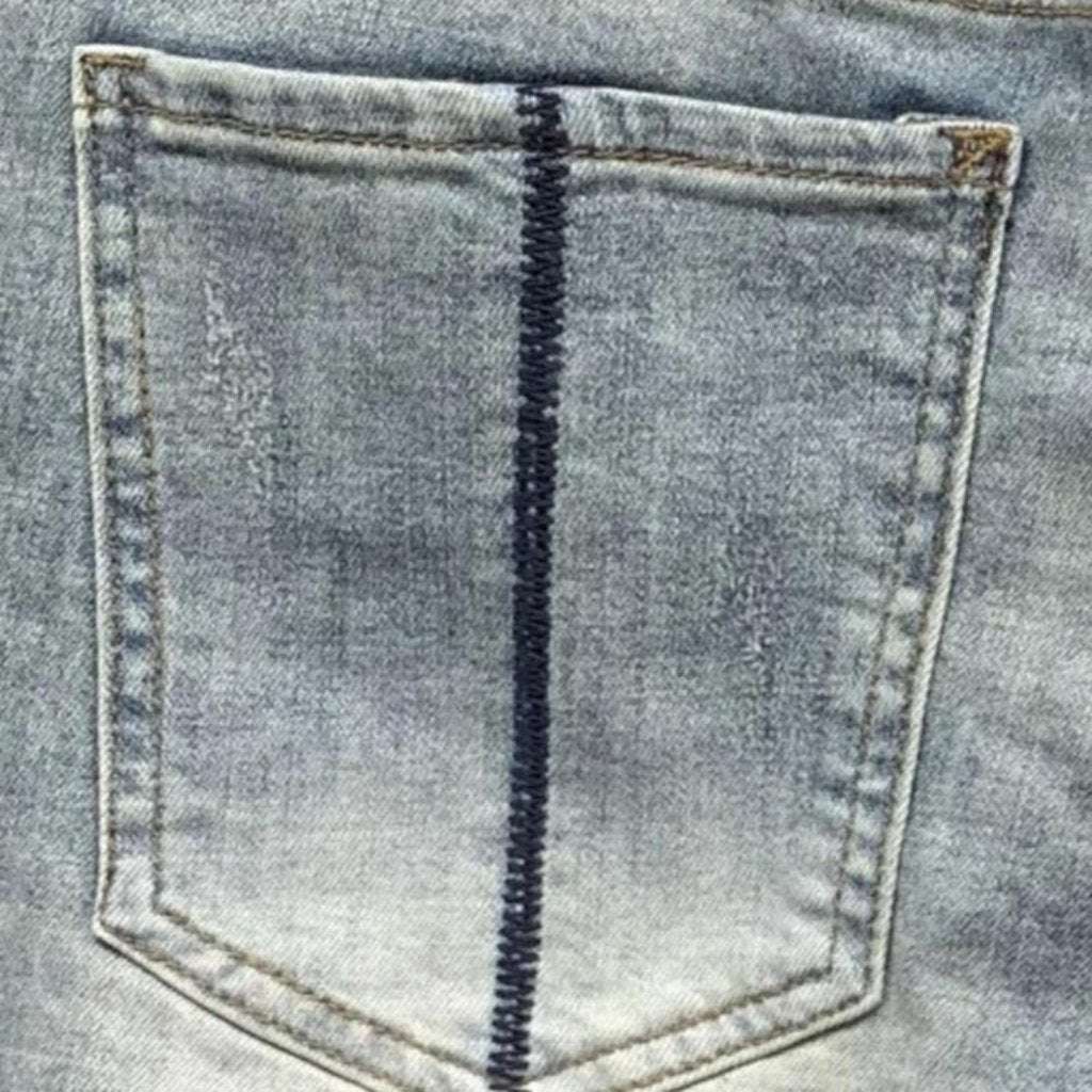 Bestickte Bermuda-Jeansshorts für Herren