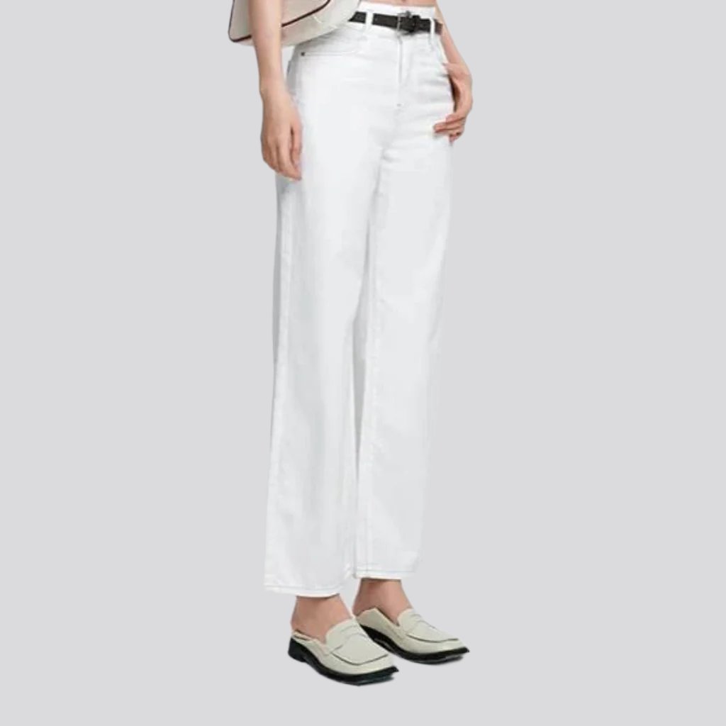 Stylish straight jeans for ladies