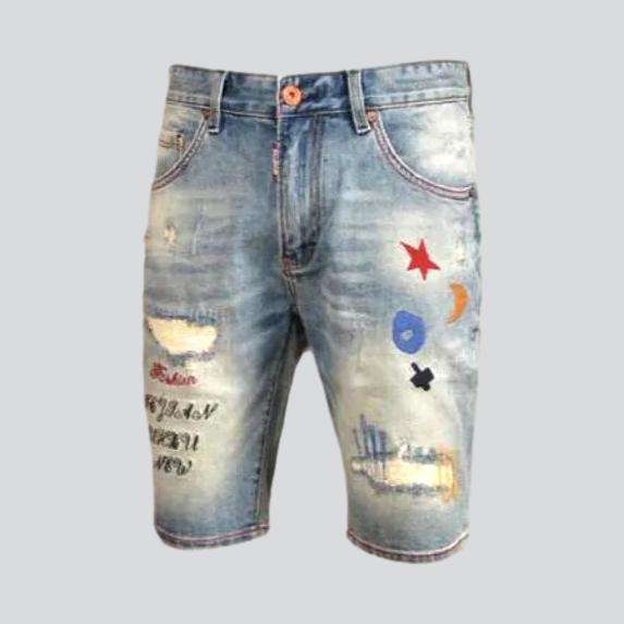 Zerrissene Jeansshorts für Herren mit Stickerei