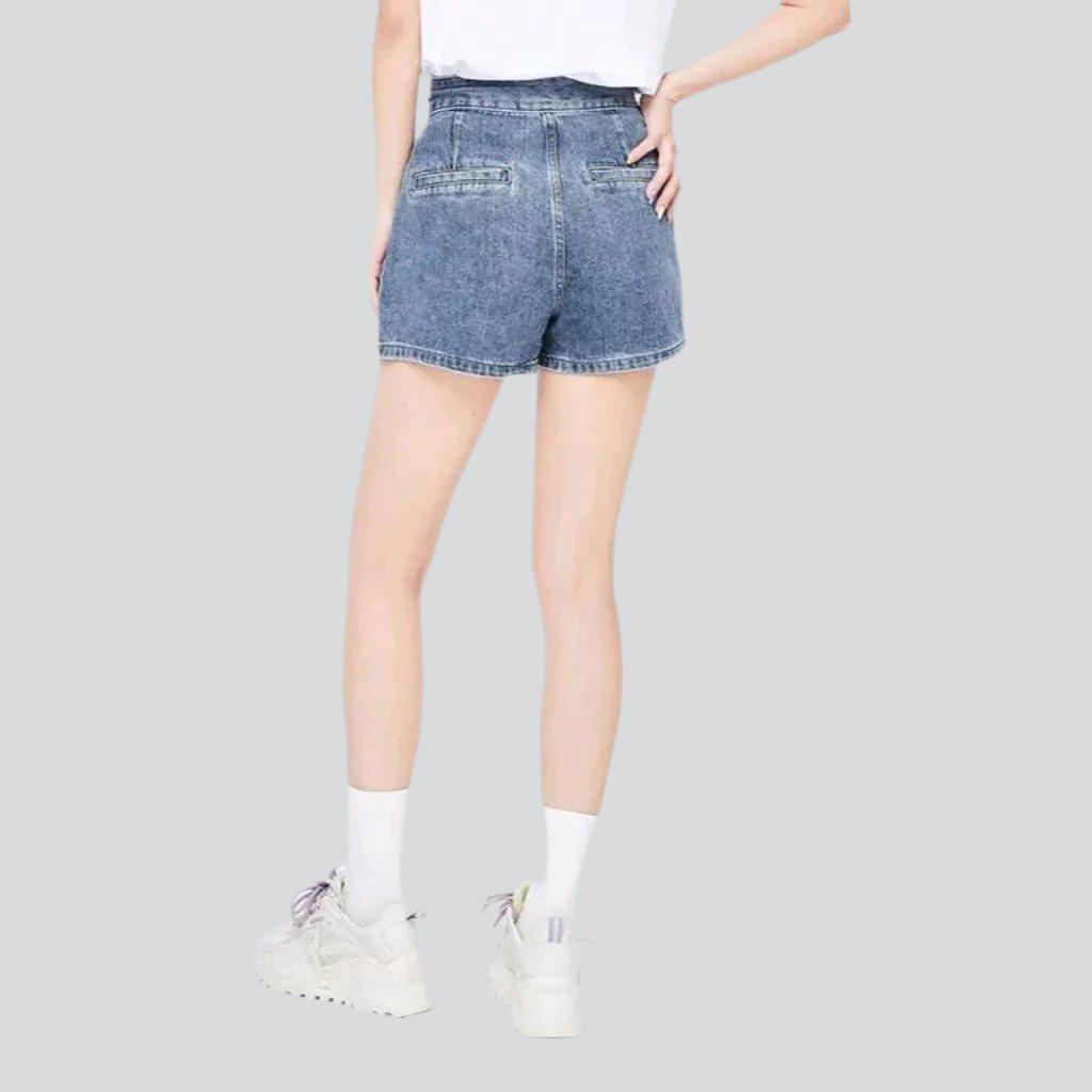 Women shorts with denim belt