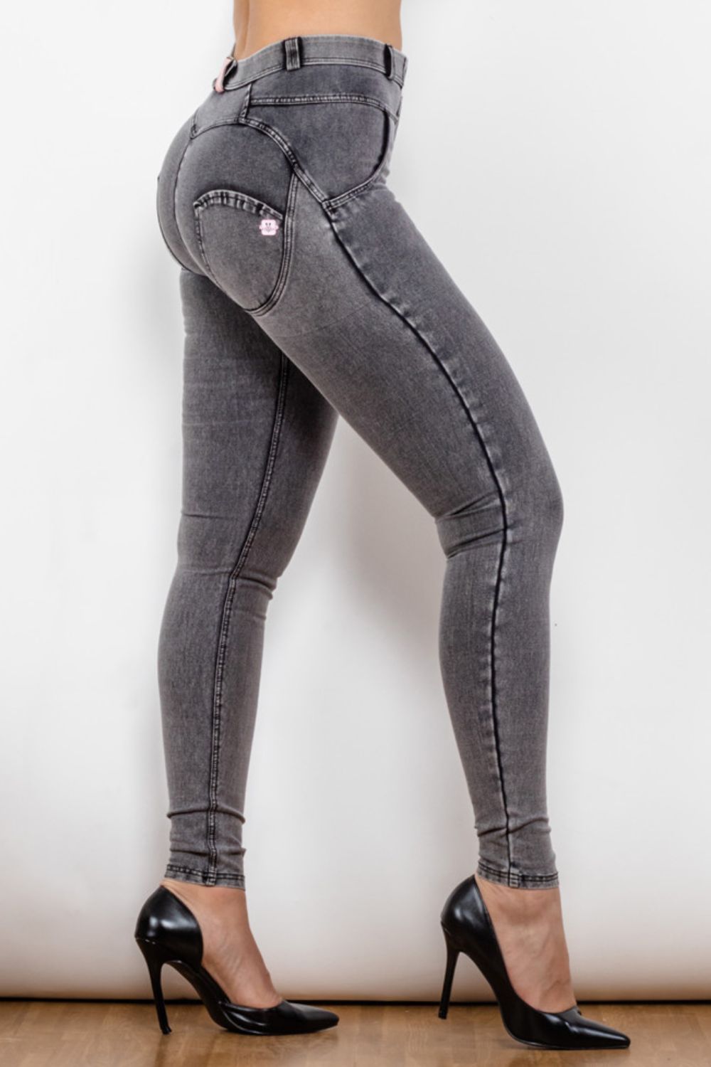 Baeful – Lange Skinny-Jeans mit Knöpfen