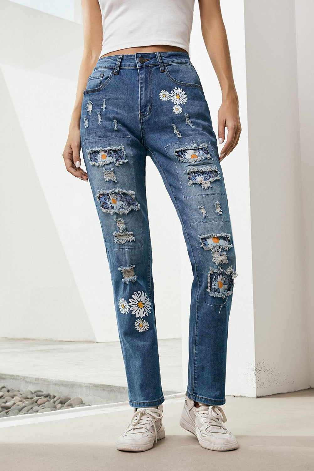 Baeful Printed Patch Distressed Boyfriend Jeans