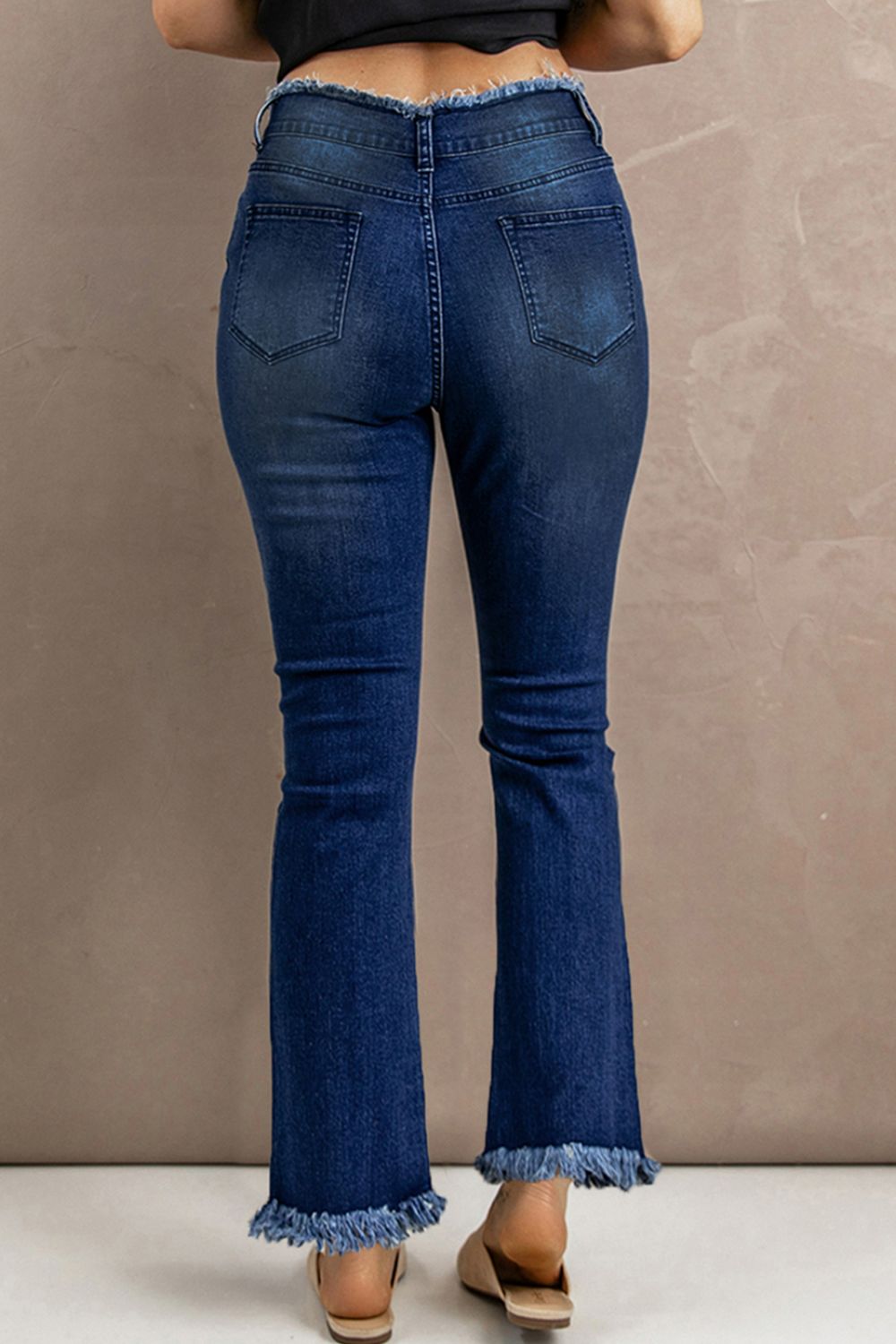 Baeful – Jeans mit hoher Taille und ungesäumtem Saum im Used-Look