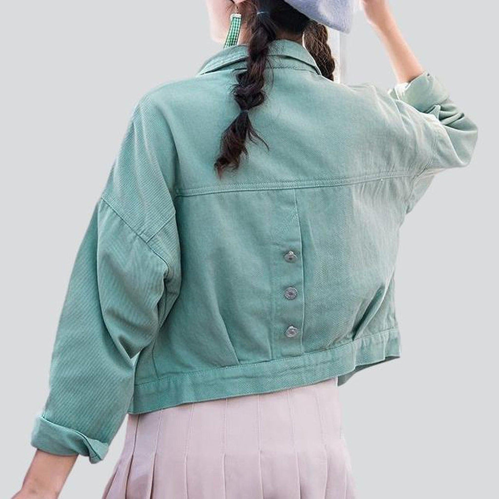 Chaqueta vaquera corta verde para mujer