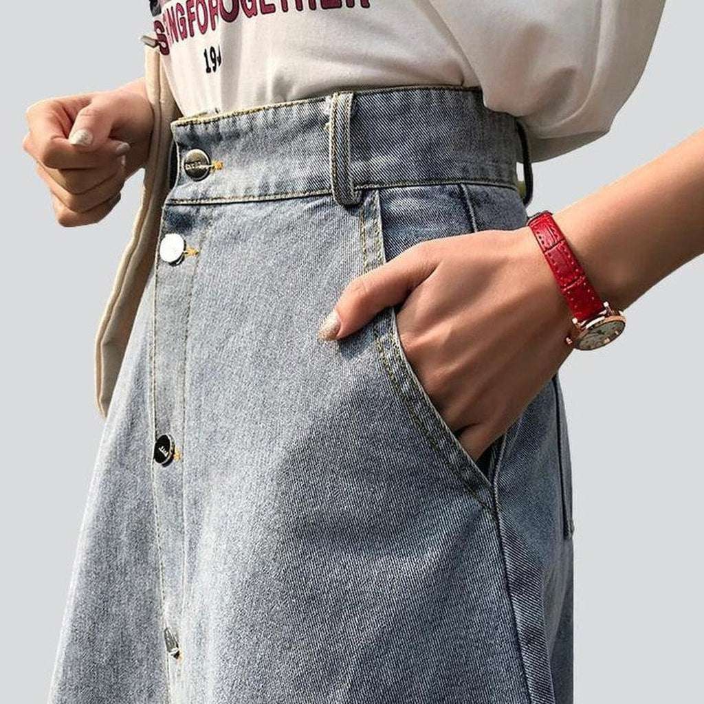 Knee-length a-line jeans skirt