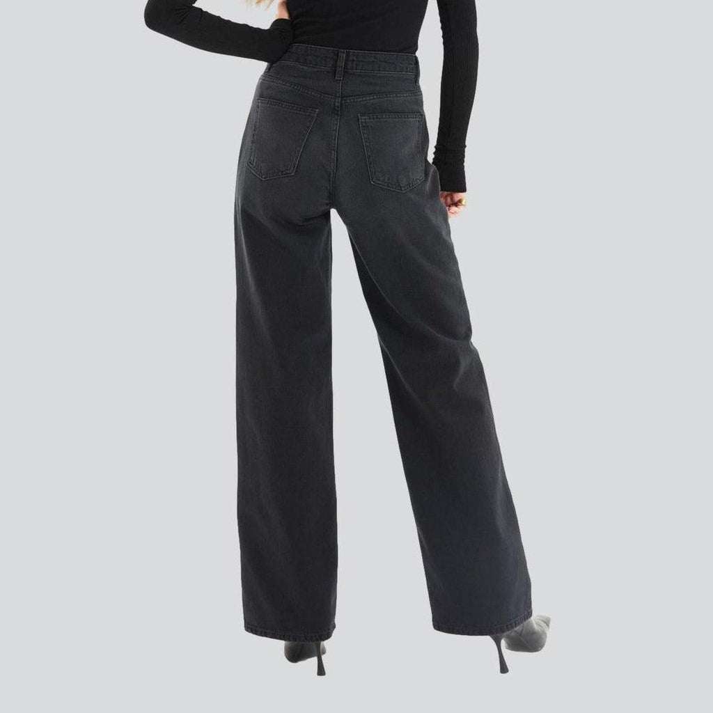 Schwarze Damenjeans mit weitem Bein