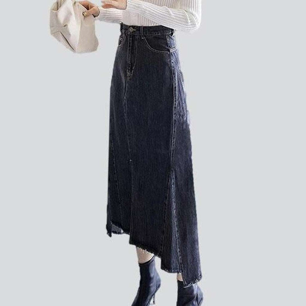 Asymmetric edge cut long skirt