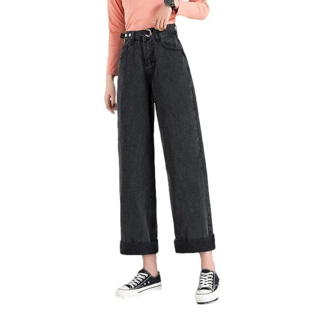 Short women baggy jeans