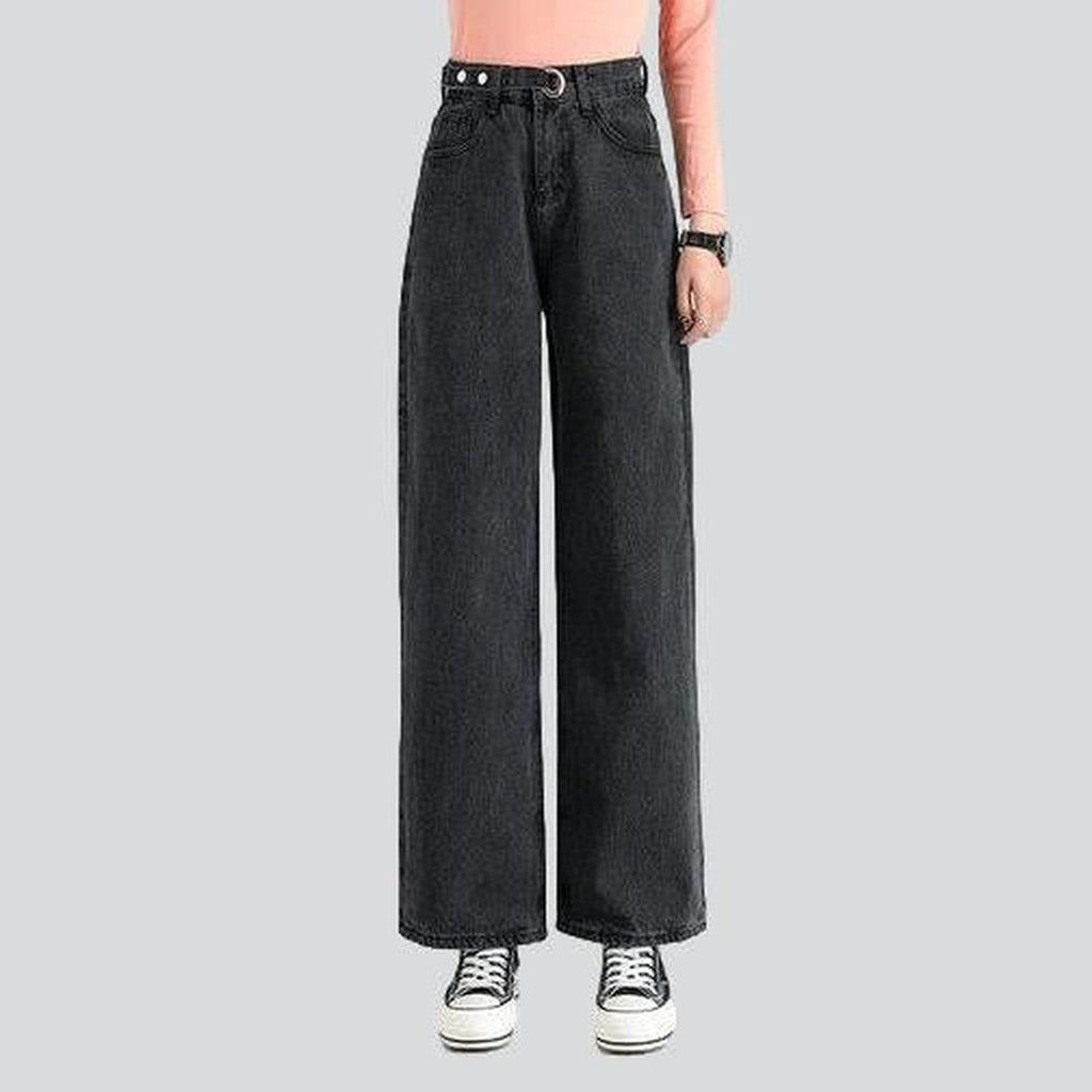 Short women baggy jeans