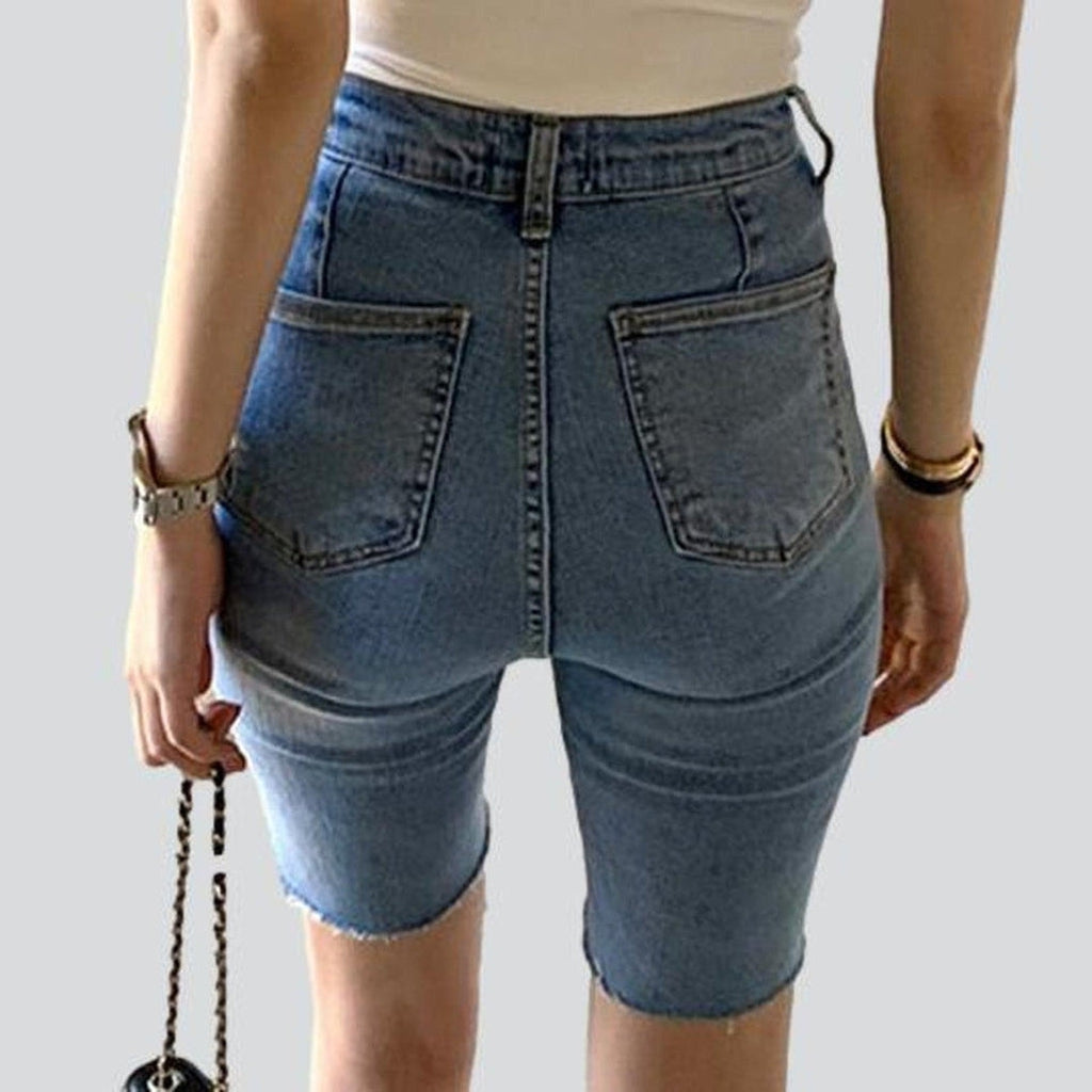 Gerade Jeansshorts mit geknöpften Taschen