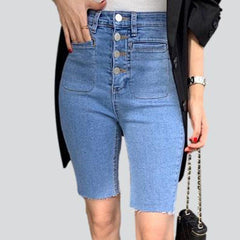 Straight pocket buttoned denim shorts